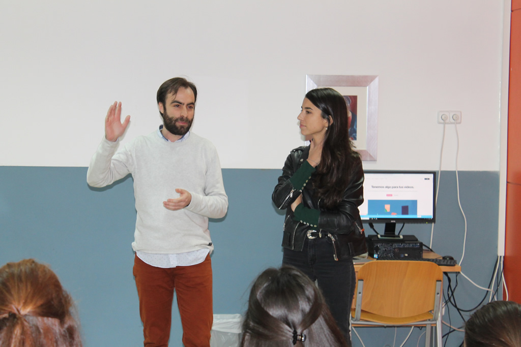 Comunicación y negocios en Secundaria